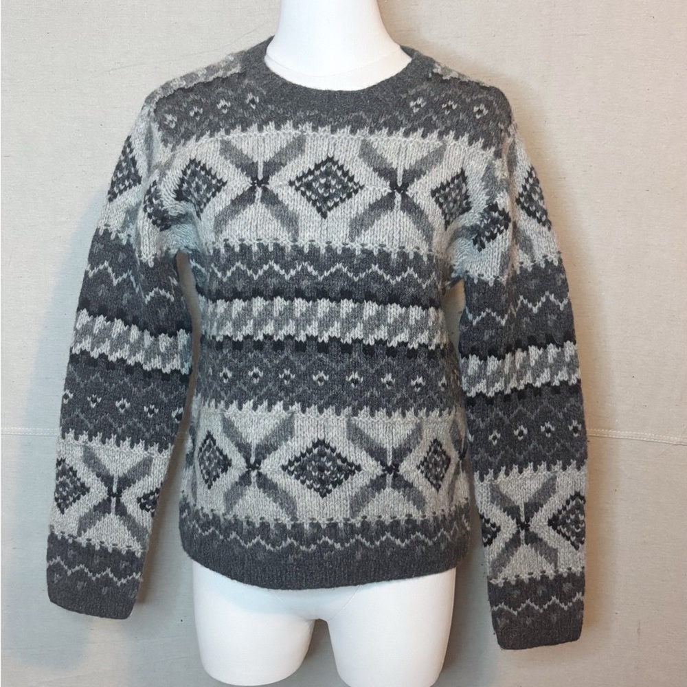 Vintage the limited collection hand knit wool sweater size small